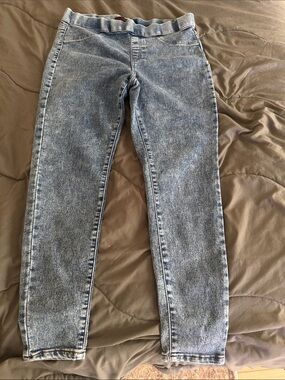 Light Wash Women’s Jeans - Classic Slim Fit